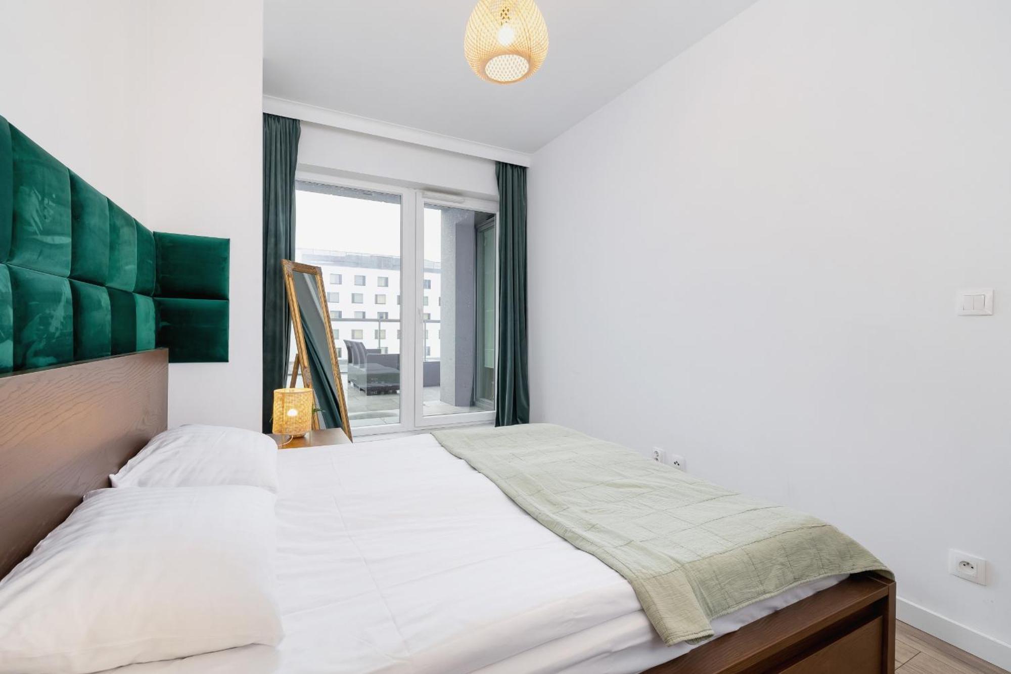 Exclusive Apartment In Katowice With Balcony, Parking, Gym And Sauna By Noclegi Renters Екстер'єр фото